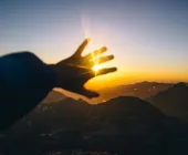 луч солнца золотого