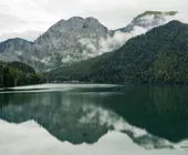 горное озеро рица