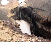 на обратном пути зашли на водопад