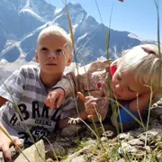 Дети в горах