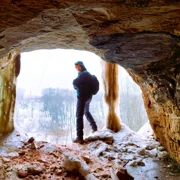 Подземный мир Саблинских пещер.  Однодневный поход из Петербурга поход, изображение 1