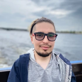Искандер Валеев