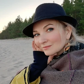 Катя Тихонова