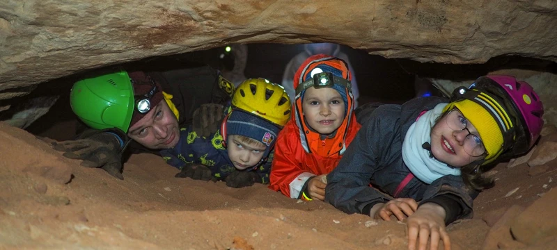 Сокровища пещерного тролля. Семейный однодневный поход в Саблинские пещеры (5+) поход