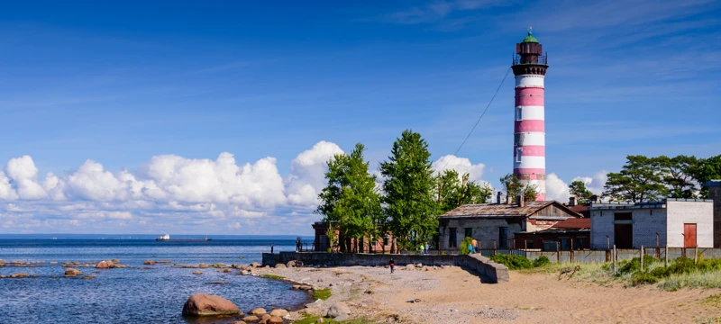 Поход по побережью Финского залива: заброшенные форты и маяки поход