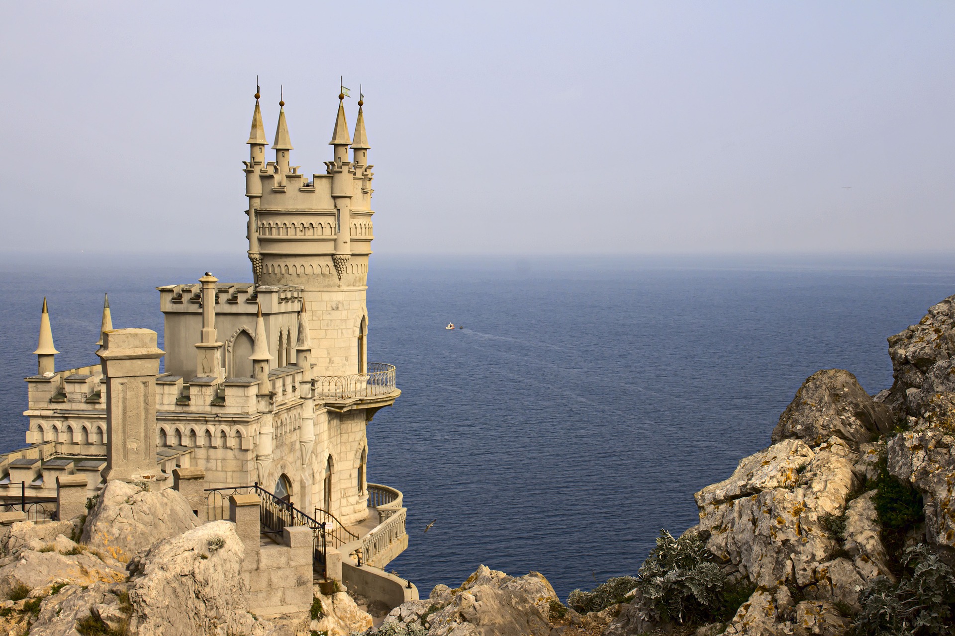Тропы Крыма ТОП-10 пеших и горных маршрутов сплав Боткинская тропа Таракташская Балаклава Айя Ай-Петри Ильяс-Кая храм Солнца скалолазание тур каяки тропа Голицына Солнечная Царская детский Крым Западный Крым Восточный, Большой Каньон пещерные города Эски Кермен Мангуп Крымская Швейцария Байдарская долина Узунджа Скельская пещера Байдарские ворота Форосская церковь Чембало Белогорск Кара-Даг