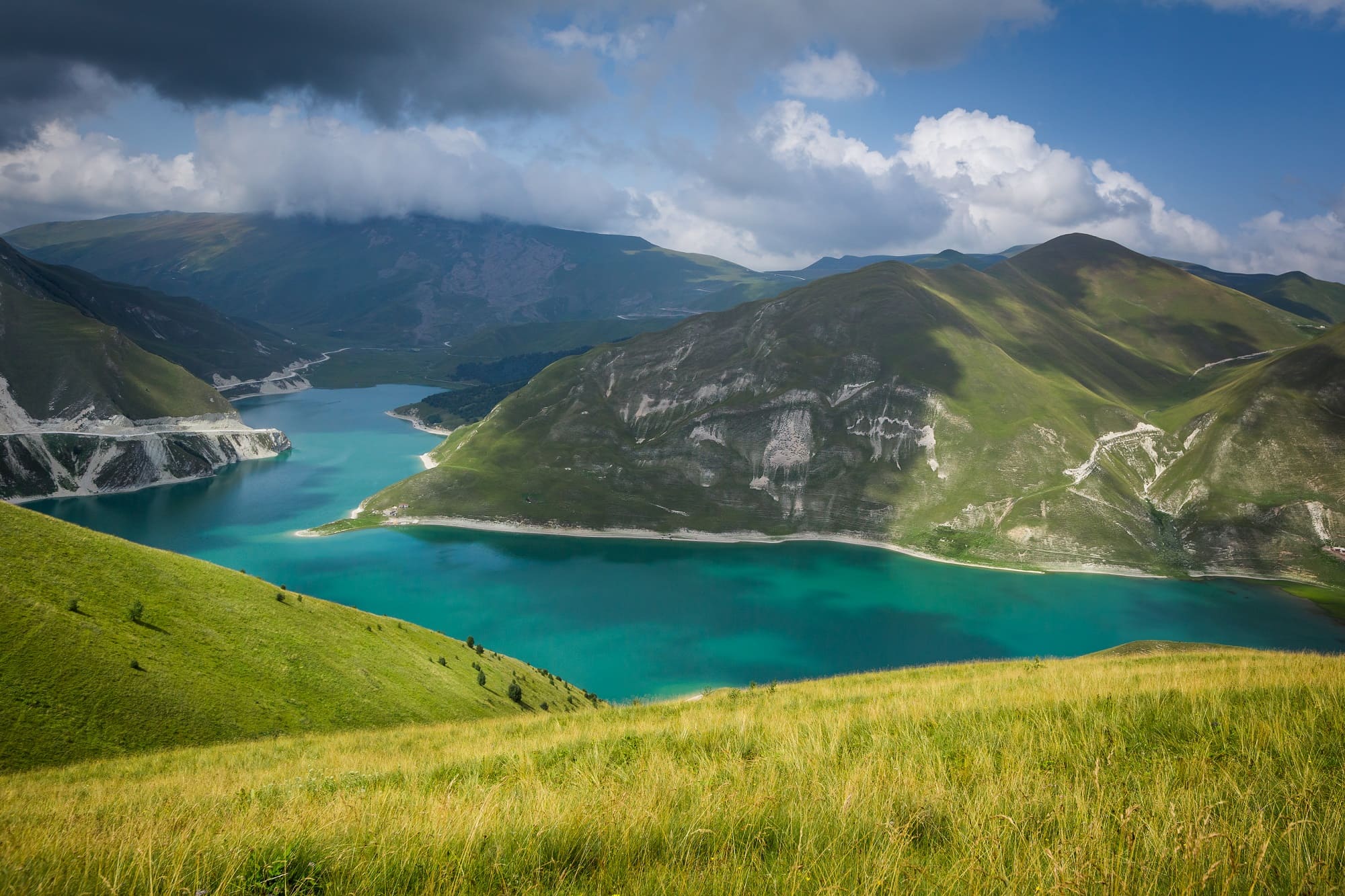 Голубое озеро в Чеченской республике