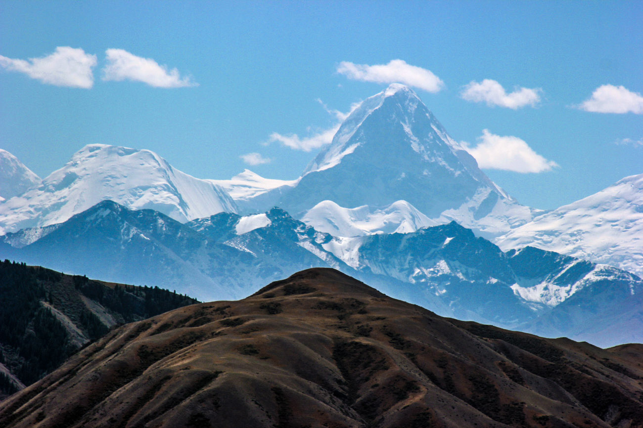 горы в казахстане