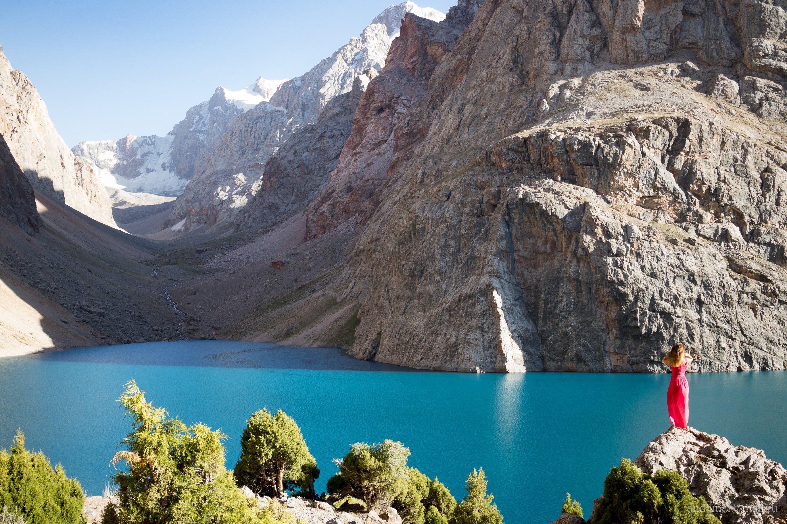 Таджикистан горы. Фанские горы Таджикистан. Гора Рузироват Фанские горы-. Пик Мария Фанские горы. Душанбе Таджикистан Фанские горы.